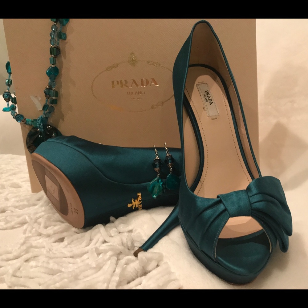 ๐ธ๐PRADA Satin Platform Turquoise Heels Size 8๐ - Picture 5 of 6